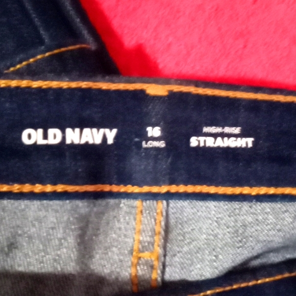 Old Navy straight high-rise jeans (New) - Picture 2 of 5